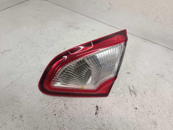 FEU ARRIERE DROIT NISSAN - Vue 1